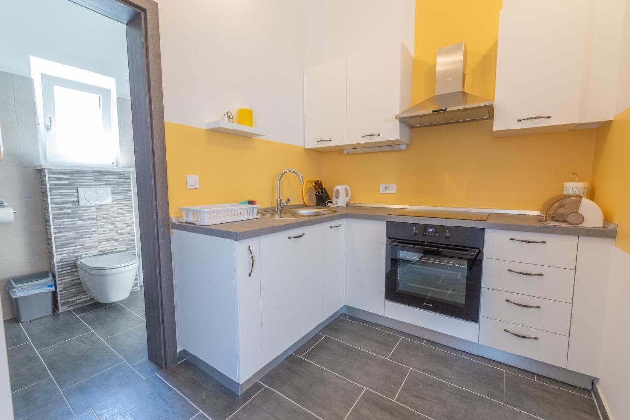 סנג' Apartments Luka מראה חיצוני תמונה