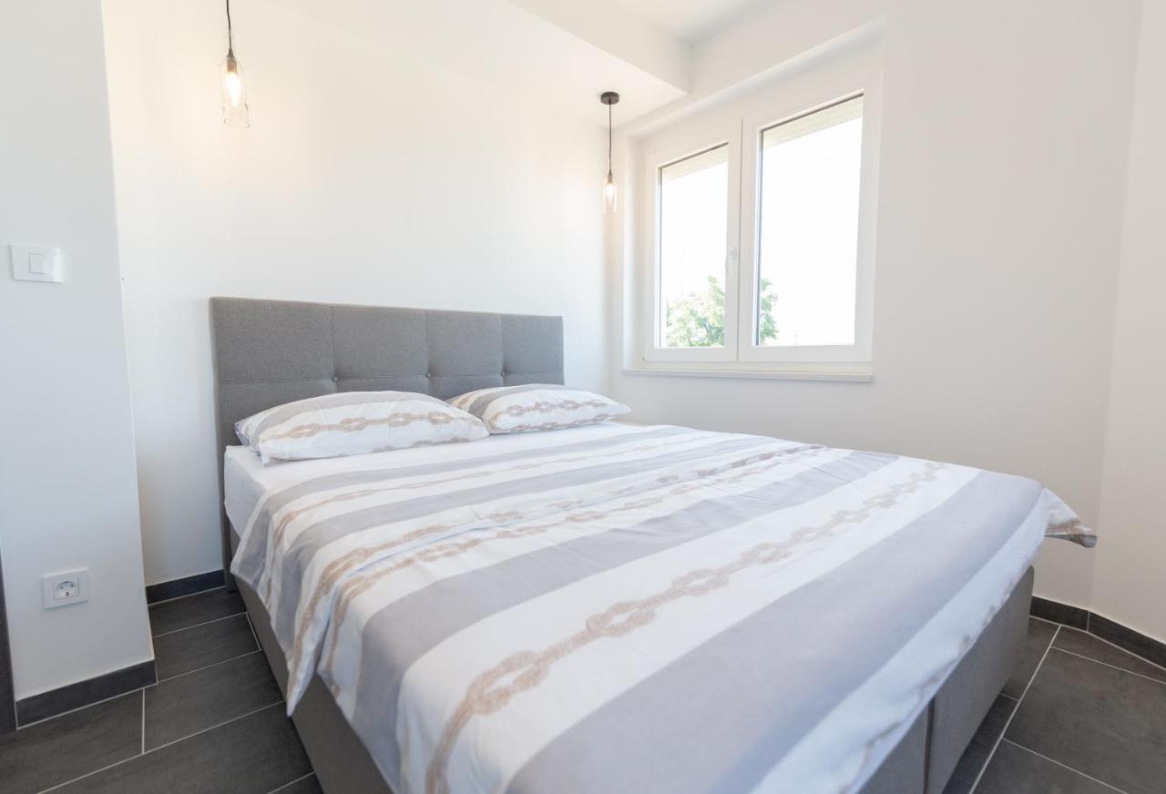 סנג' Apartments Luka מראה חיצוני תמונה
